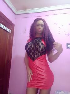 613930645: Travesti en León