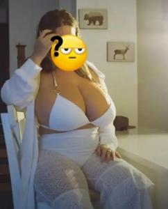 641859190: Chica busca chico en Cádiz