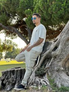 Chico busca chica en Gerona: 