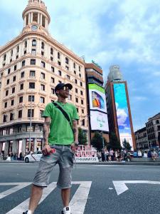 653236270: Chico busca chica en Madrid