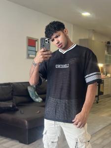 Chico busca chica en Granada: 