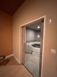 Chica busca chico en La Coruña: 