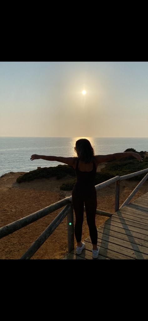 Chica busca chico en Huelva: Chica busca chico