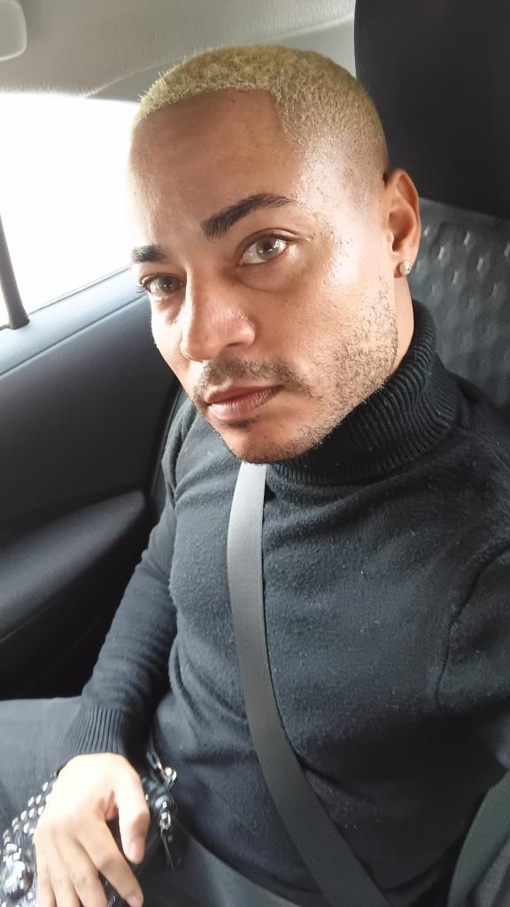 643291068: Chico busca chica en Zaragoza