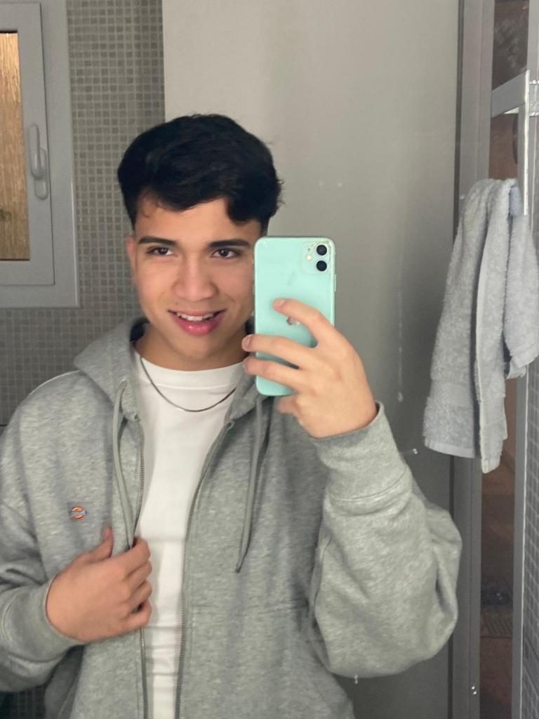 Chico busca chica en Barcelona: 