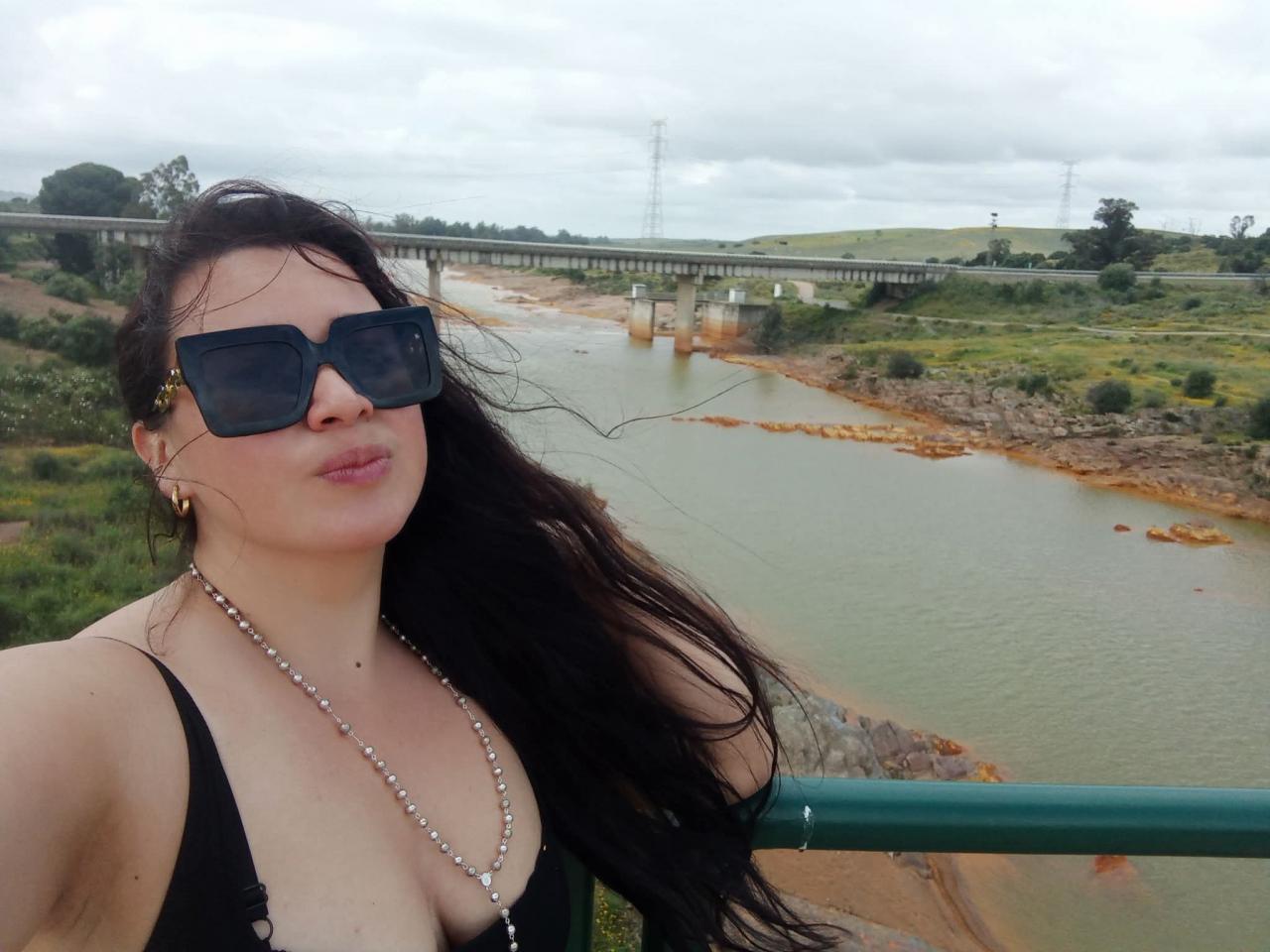 Chica busca chico en Cádiz: 