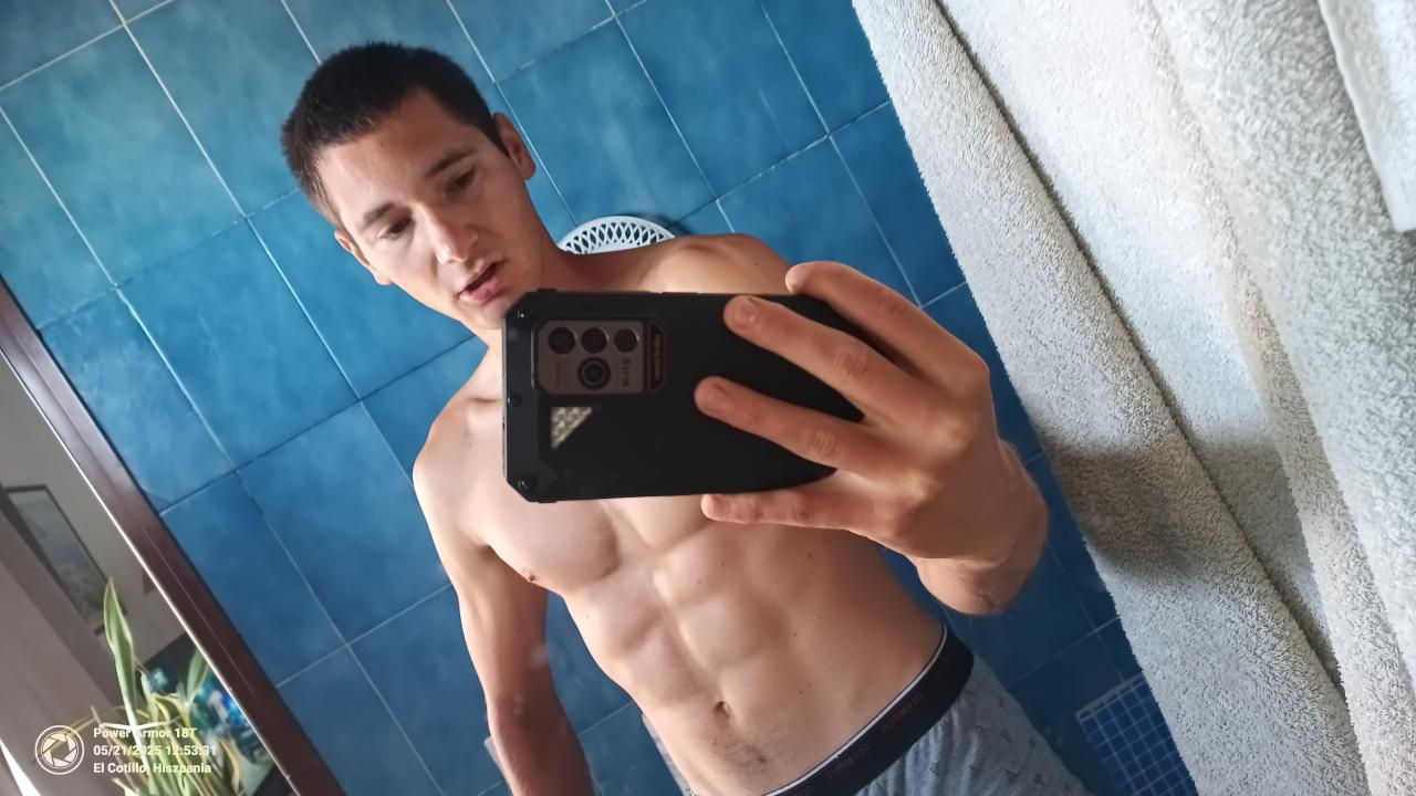 Chico busca chica en Las Palmas: 