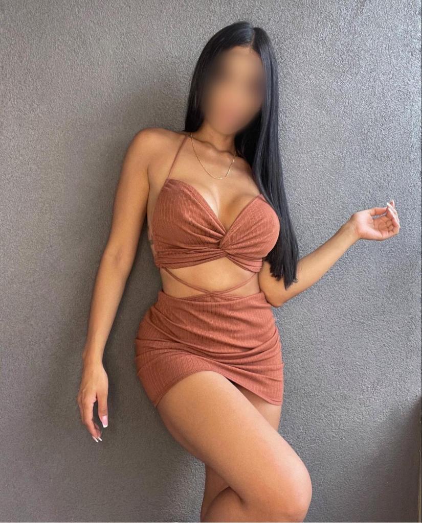 642504532: Chica busca chico en La Coruña