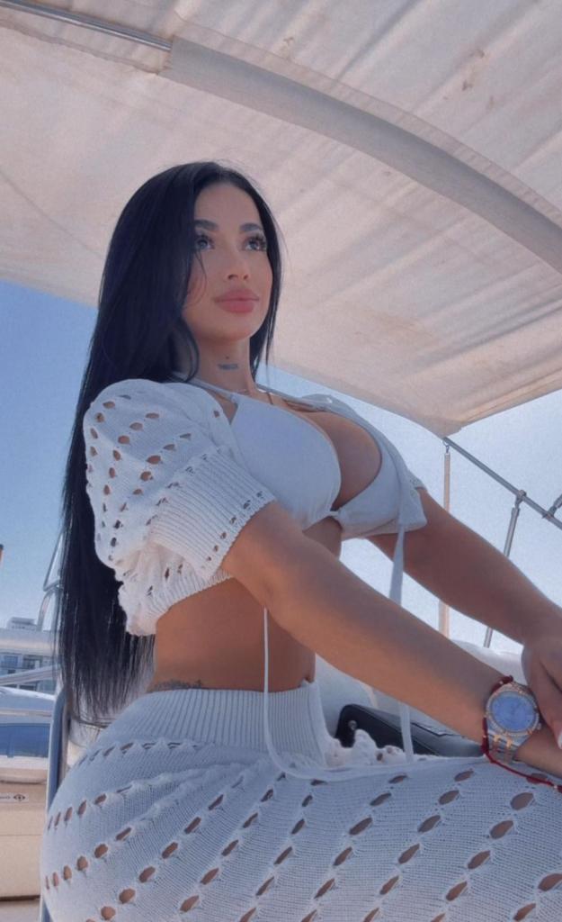 Chica busca chico en Cádiz: 