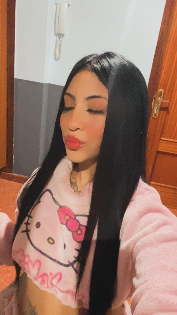 632278978: Chica busca chico en Madrid