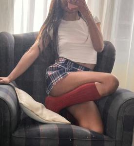 610876029: Chica busca chico en Almería