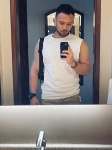 697854654: Chico busca chica en Barcelona