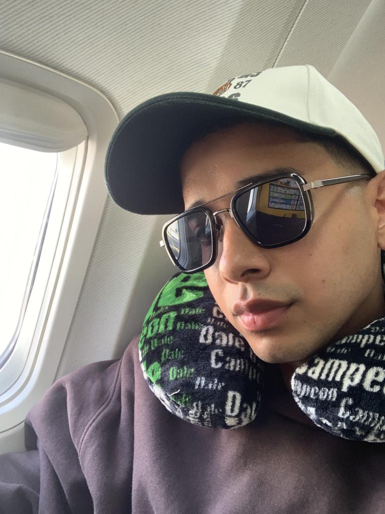 Chico busca chica en Sevilla: 