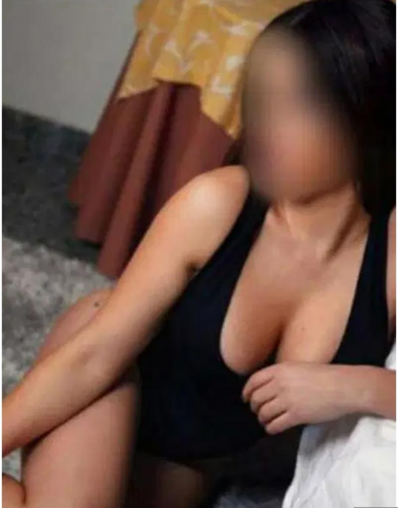 Chica busca chico en Cádiz: 