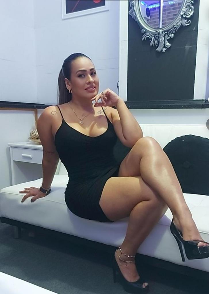 Chica busca chico en Tenerife: 