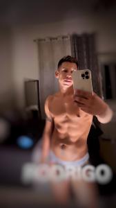 Chico busca chica en Málaga: 