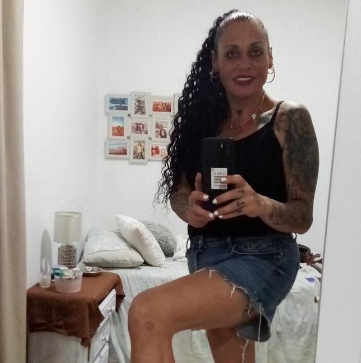 Chica busca chico en Cádiz: 