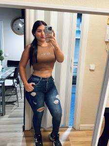 664377893: Chica busca chico en Burgos