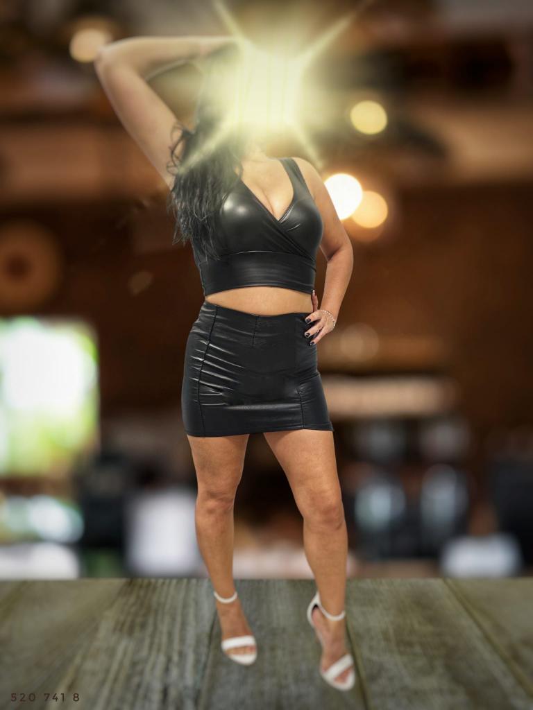 Chica busca chico en Sevilla: 