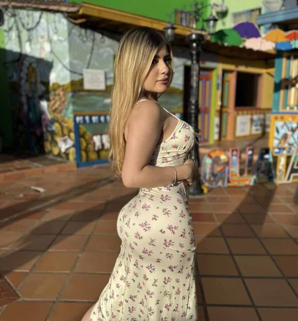 Chica busca chico en Almería: 