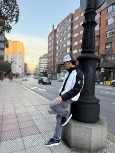 614520794: Chico busca chica en León