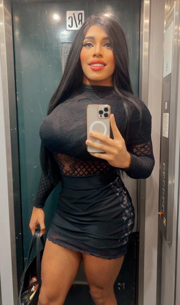 687043076: Travesti en Cádiz