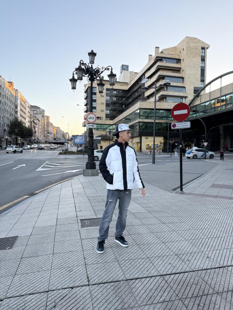 Chico busca chica en León: 