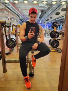 Chico busca chica en Madrid: 