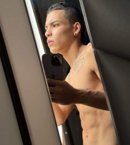 610073136: Chico busca chica en Barcelona