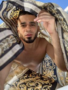 Chico busca chica en Las Palmas: 