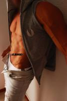 631766312: Chico busca chica en Sevilla