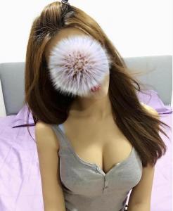 658041419: Chica busca chico en Sevilla