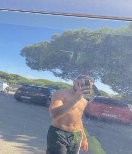 Chico busca chica en Málaga: 