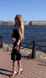 Chica busca chico en Almería: 