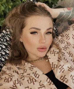 Chica busca chico en Almería: 