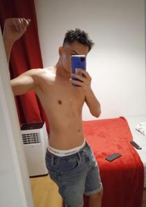 610842268: Chico busca chica en León