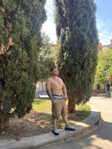 Chico busca chica en Gerona: 