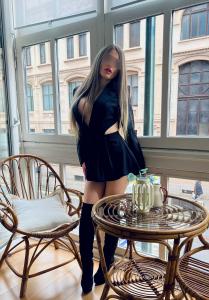 610780307: Chica busca chico en Madrid