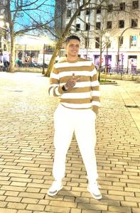 Chico busca chica en Alicante: 