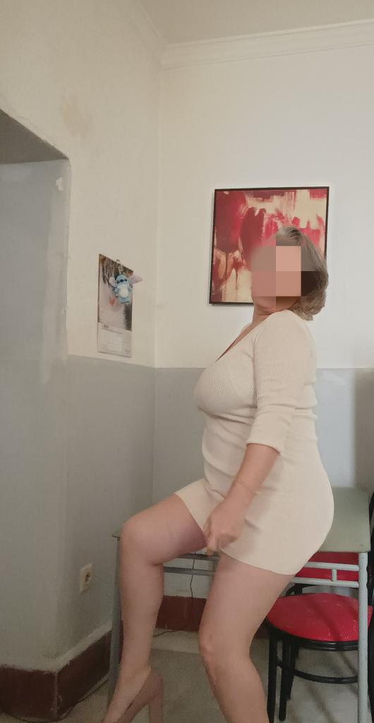 Chica busca chico en Cádiz: 