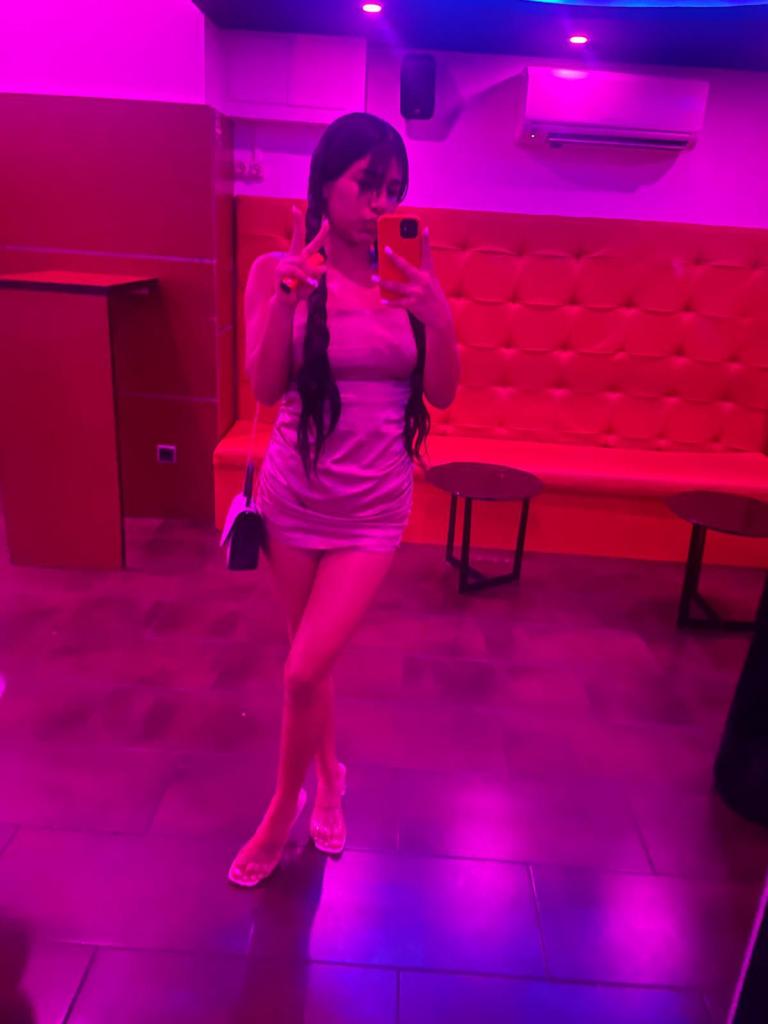 634832178: Chica busca chico en Sevilla