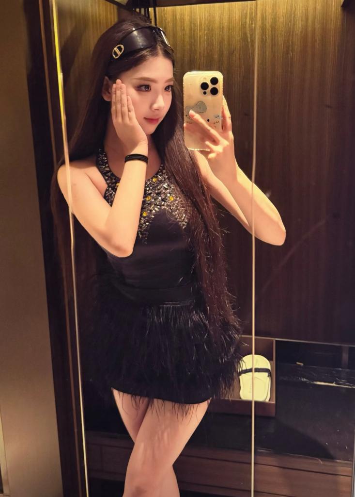 658699612: Chica busca chico en Barcelona