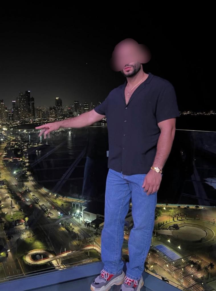 Chico busca chica en La Coruña: 