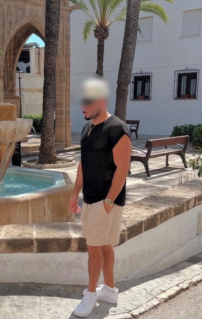 604190090: Chico busca chica en La Coruña