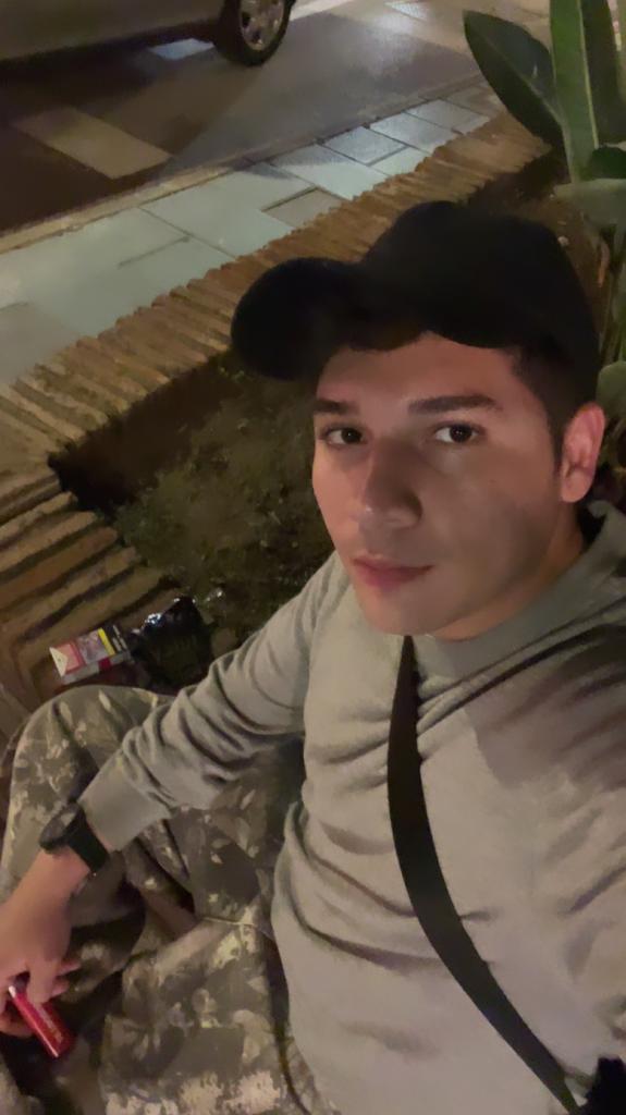 Chico busca chica en Málaga: 