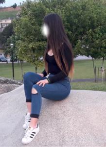 631741100: Chica busca chico en La Coruña