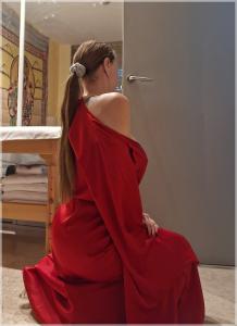 645225090: Chica busca chico en Sevilla