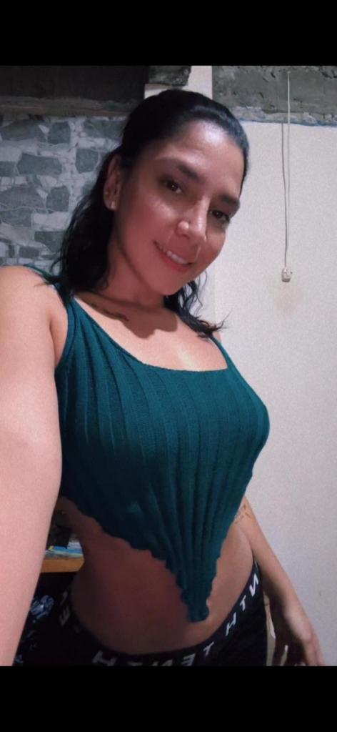 642647151: Chica busca chico en Barcelona