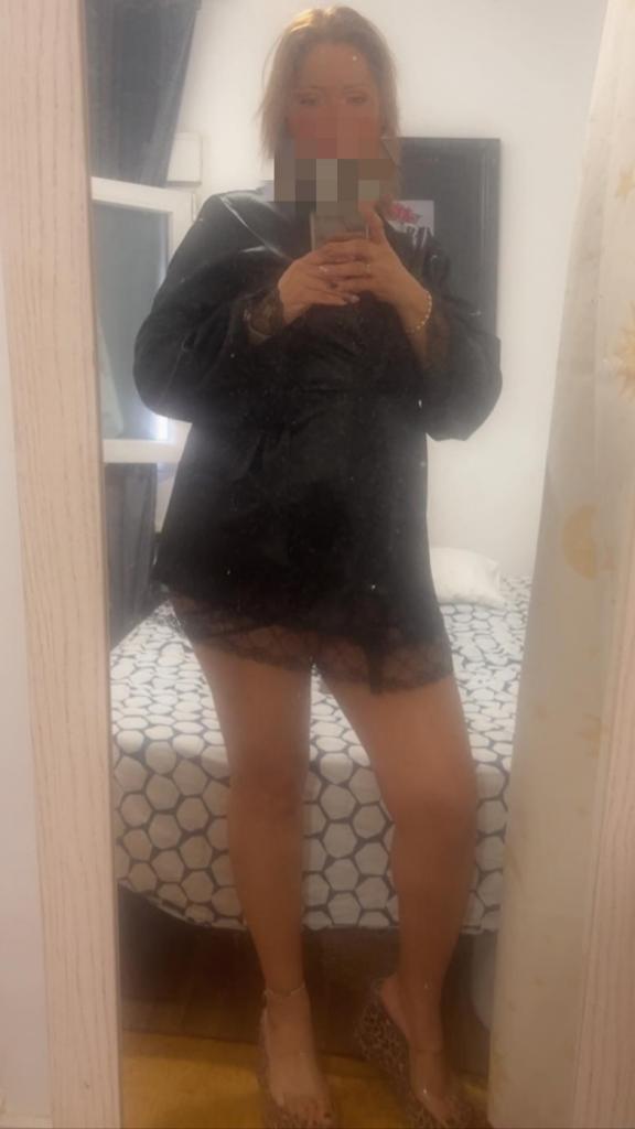 672552173: Chica busca chico en Cádiz