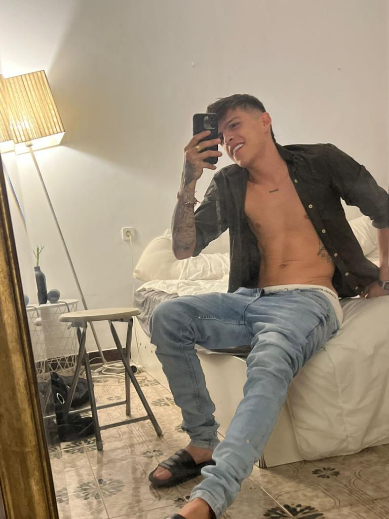 Chico busca chica en Mallorca: 